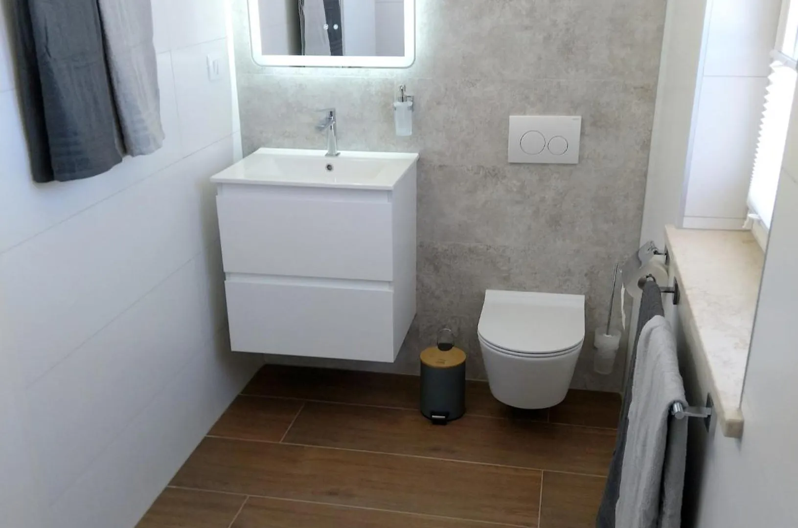 Villa Falco Fuer Familien, Bis 6 Personen, 3 Schlafzimmer Mit Bad En Suite, Pool Mit Loungebereich, Grillterrasse, Schnellem Wlan, 2 Parkplaetze, Muntrilj