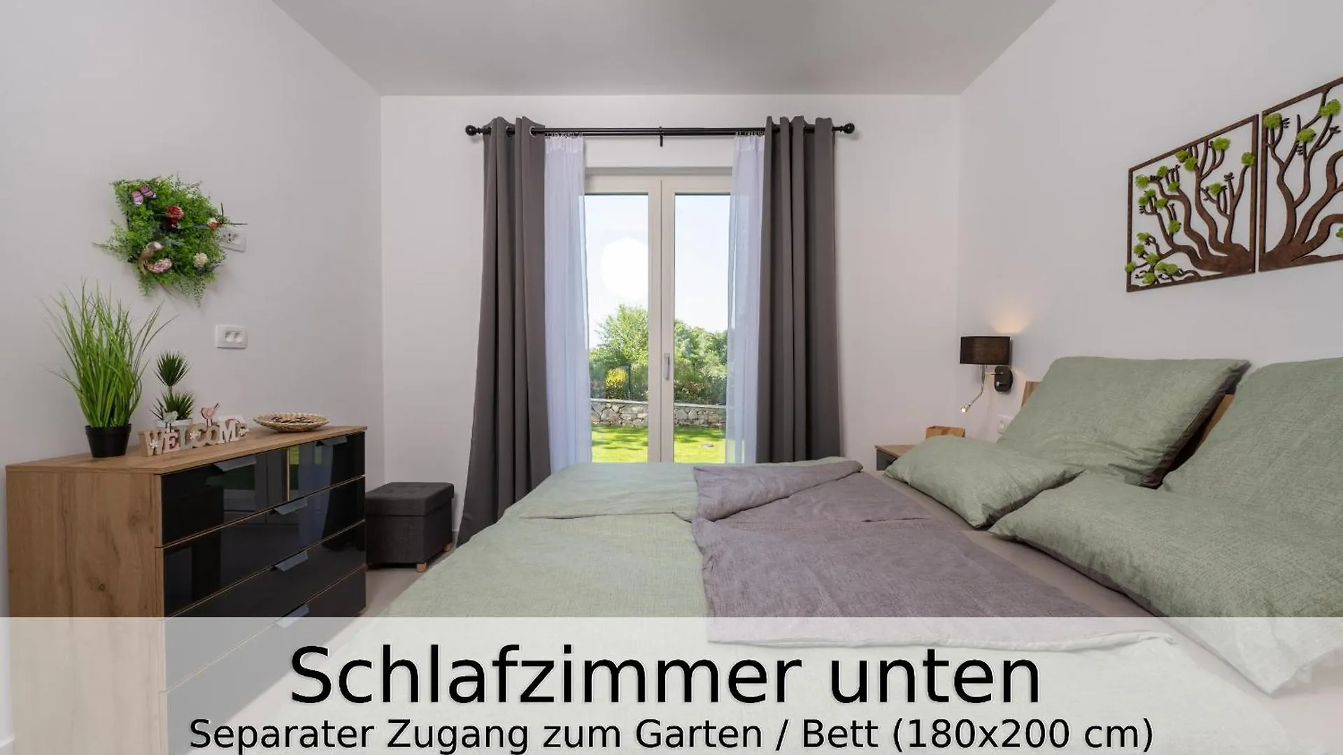 Villa Falco Fuer Familien, Bis 6 Personen, 3 Schlafzimmer Mit Bad En Suite, Pool Mit Loungebereich, Grillterrasse, Schnellem Wlan, 2 Parkplaetze, Muntrilj